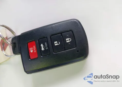 2016 Toyota Rav4 Limited z USA, uszkodzony, nr VIN 2T3DFREV8GW424251